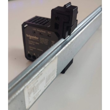 Schneider Wiser (CT....-0002) DIN-beslag