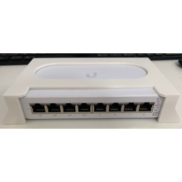 Unifi USW Lite 8 POE beslag